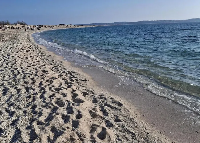 Logement indépendant, coeur de village provençal
