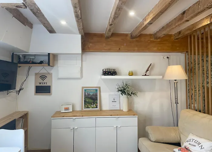 Studio COZY avec jardin au centre ville d'Hendaye à 10 minutes d'Espagne