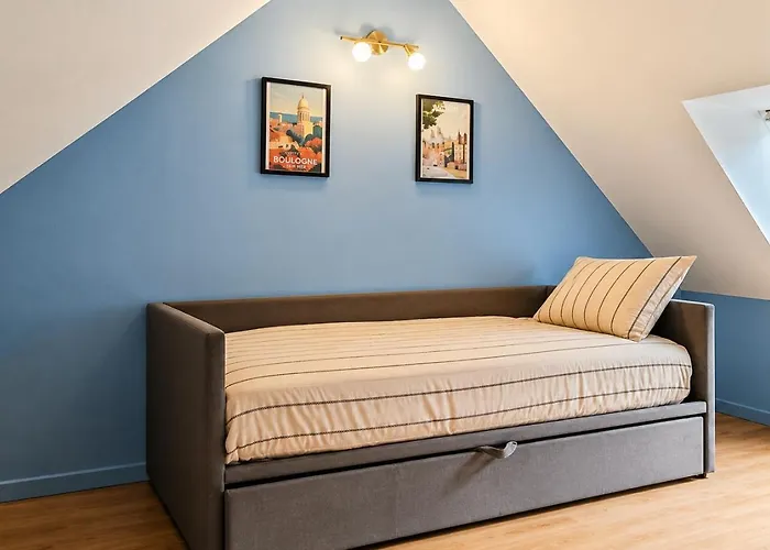 Maisonnette en duplex avec Jardin-Babyfoot et Billard