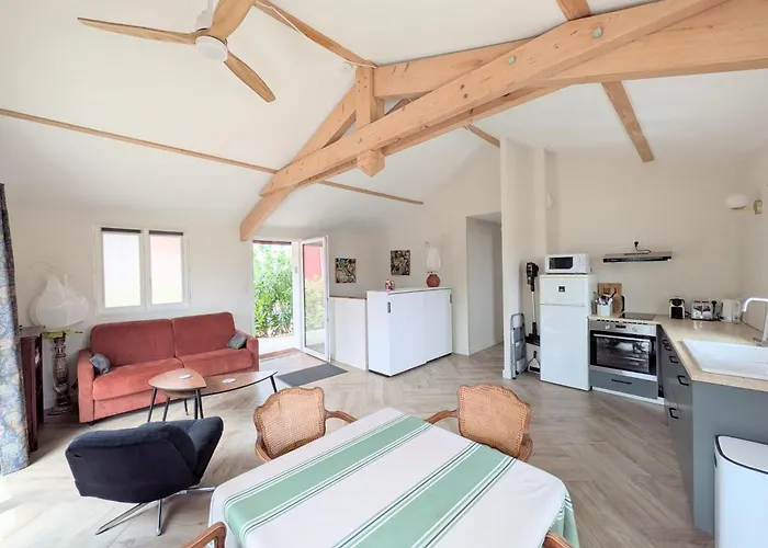 Biarritz appartement 2 adultes, 2 enfants à proximité immédiate des plages et des commerces