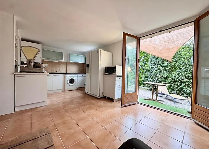Entre mer et campagne - Grand 2 pièces avec jardin