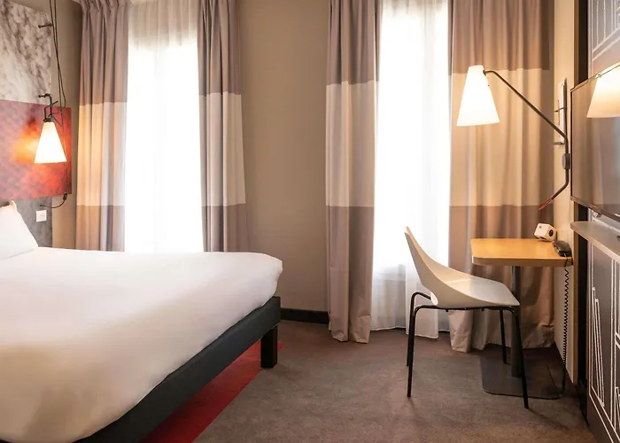 Ibis Tour Montparnasse 15eme
