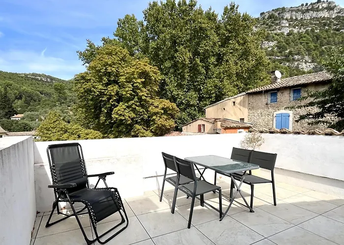 Le Château Olive et Raisin