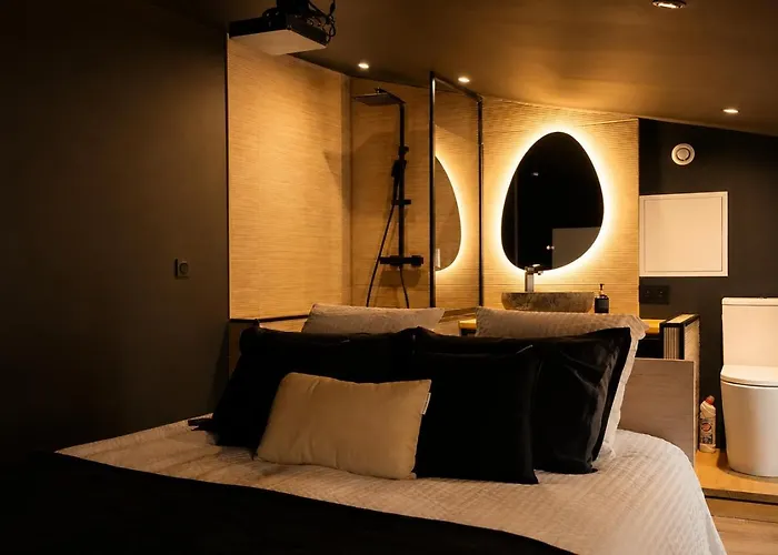 Éclipse - Loft Romantique - Jacuzzi - Cinéma Privé
