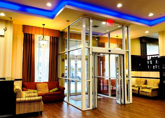 Hôtel bon marché: Queens County Inn And Suites