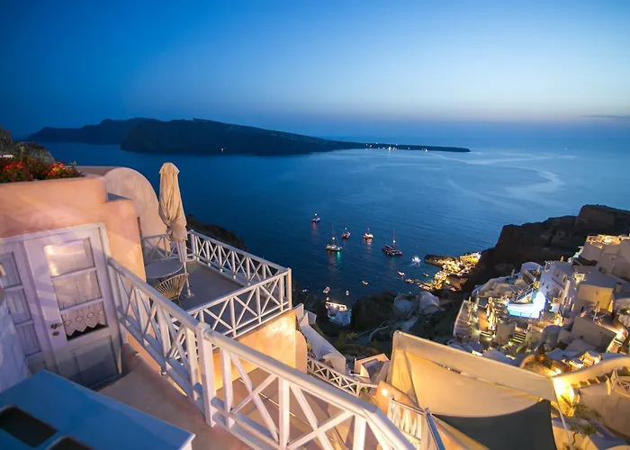  Kastro Oia Houses