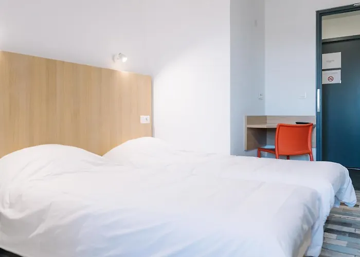 Hôtel de l'aéroport: Welcomotel Limoges