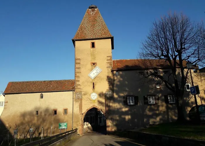 Aux 6 hirondelles