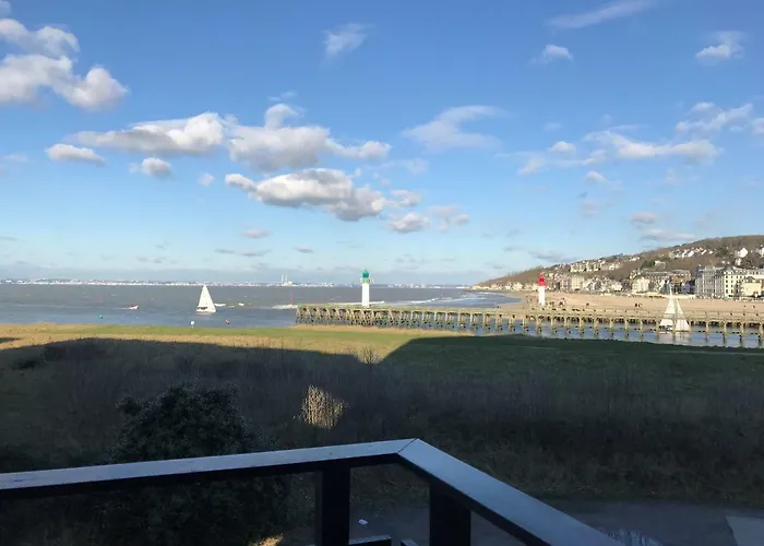 Au Petit Port De Deauville - Studio Avec Vue Mer