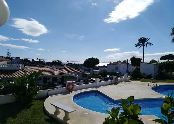 Vacaciones De Ensueno En El Faro De Mijas